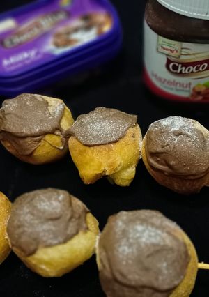 A picture of One bite donut balls 😋.