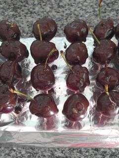 Una foto de Cerezas bañadas en chocolate