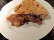 A picture of apple and pear pie