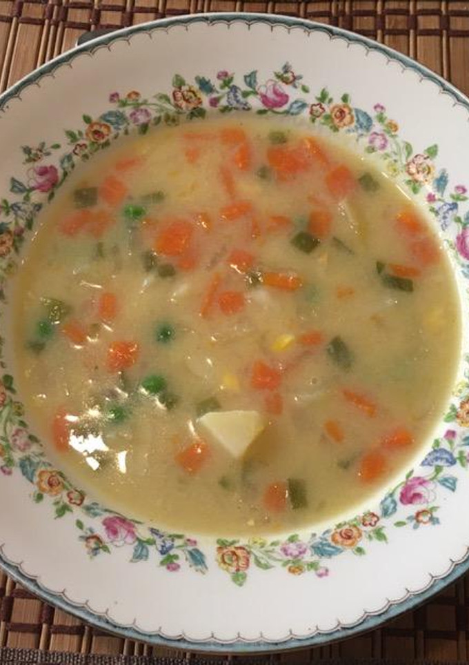 Una foto de SOPA DE VERDURAS CON ELOTE ©