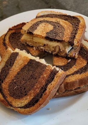 A picture of Turkey Reuben Sandwich.