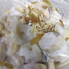 A picture of Creamy fruits.