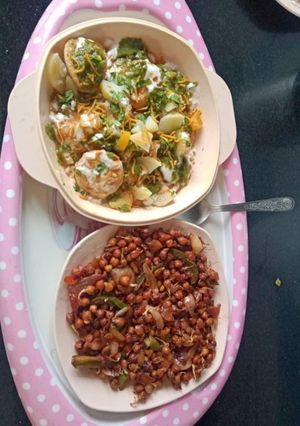 चना चाट (chana chaat recipe in Hindi) रेसिपी मुख्य फोटो