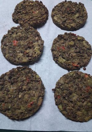 Una foto de Hamburguesas de lentejas y brócoli