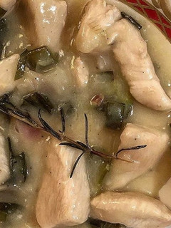 Foto di Straccetti di pollo al limone ed erbe aromatiche