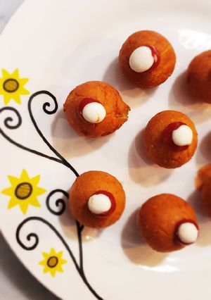 A picture of Feta chilli bombs.