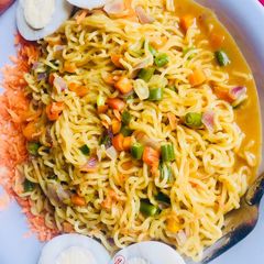A picture of Egg Veggies noodle 🍜by maryumms_cuisine🌸.