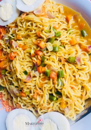 A picture of Egg Veggies noodle 🍜by maryumms_cuisine🌸.