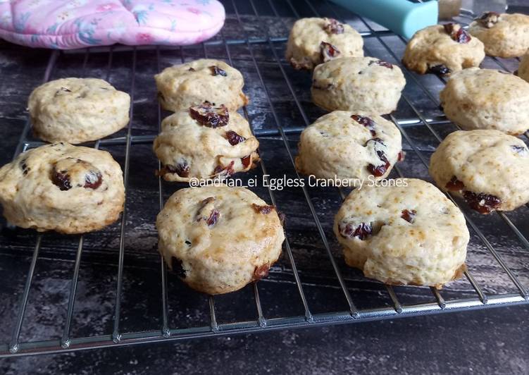 Eggless Cranberry Scones