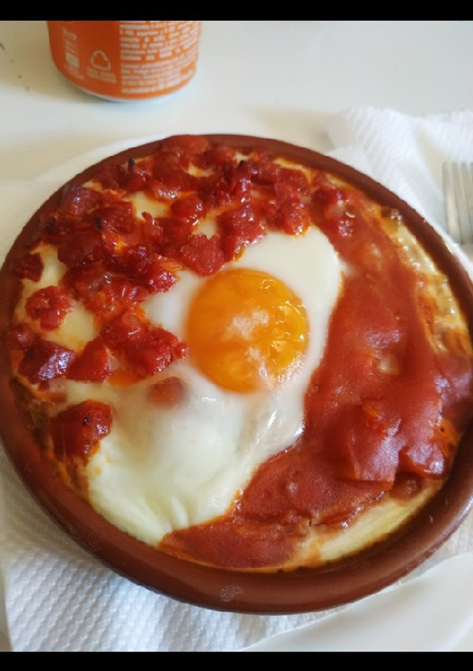 Una foto de Huevos a la flamenca