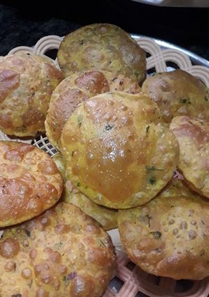 મેથી ની પૂરી ( Methi poori Recipe in Gujarati રેસીપી મુખ્ય ફોટો