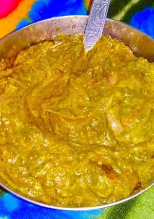 A picture of Sarso ka saag.