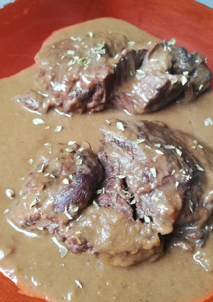 Una foto de Carrillada de ternera en salsa Bourguignone