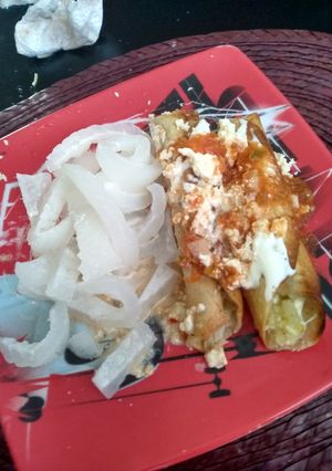 Una foto de Tacos de puré de papa