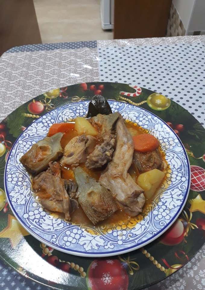 Una foto de Conejo guisado con patatas y verduras