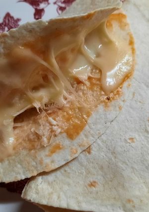 Una foto de Pan árabe a los 3 quesos