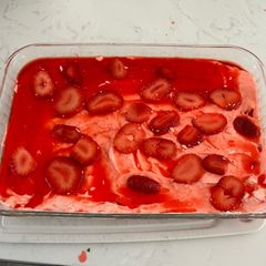 A picture of My Favourite Strawberry-Pretzel Salad.