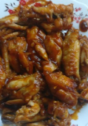 Una foto de Alitas de pollo al salsa especial china
