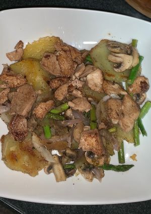 Una foto de Papitas borrachas con tofu frito