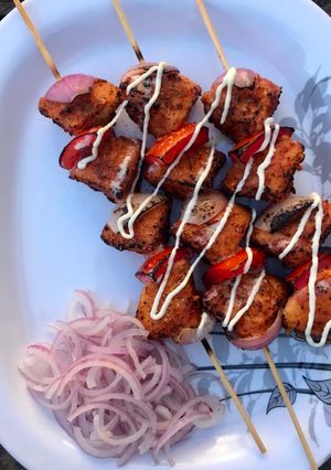 A picture of Tandoori idli.