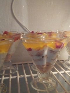 صورة لوصفة تحلية بالخوخ يم يم تهبل تقتل تشهييي 😍