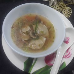 A picture of Veg Wonton soup.