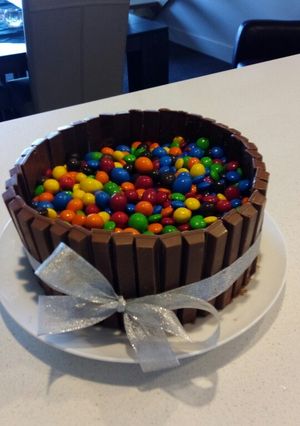 A picture of Kit Kat Birthday Cake.