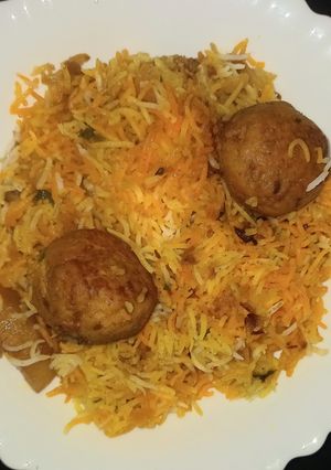 A picture of Chicken Kofta Pulao.