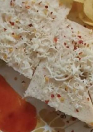 A picture of Russian salad sandwich.