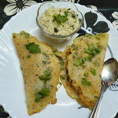 A picture of Stuffed Masala Rava Chila.