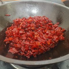 A picture of Beetroot mezhukkuparatti.