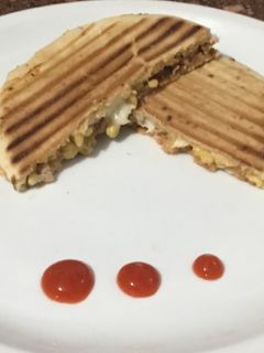 صورة لوصفة سندويش بالتوست