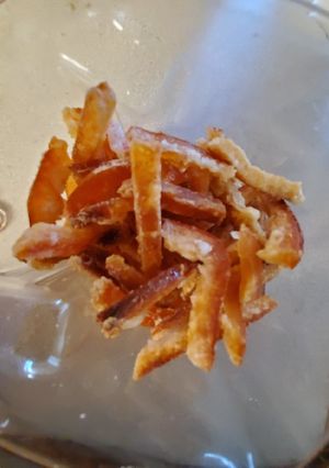 A picture of Grapefruit candy.