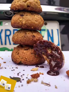 A picture of Colorado cowboy cookies.