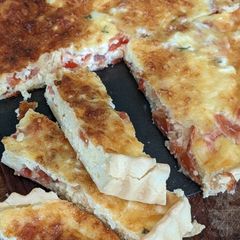 Summer Picnic tomato and cheese quiche A picture of Summer Picnic tomato and cheese quiche.