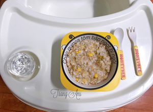 Hình của món Ăn dặm - Cháo quinoa tôm bắp ngọt bí ngòi.