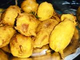 आलू मिर्च पकौड़े(aloo mirch pakoda recipe in hindi)