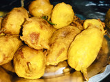 आलू मिर्च पकौड़े(aloo mirch pakoda recipe in hindi)