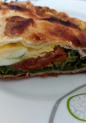 Una foto de Tarta de acelga con todo
