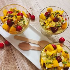 A picture of Creamy fruits yogurt.
