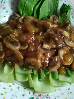Foto resep Pakcoy Siram Jamur Kancing