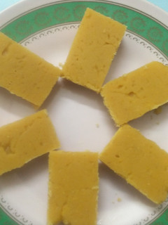 மைசூர் பாகு (Mysore pak recipe in tamil) செய்முறை முக்கிய புகைப்படம்
