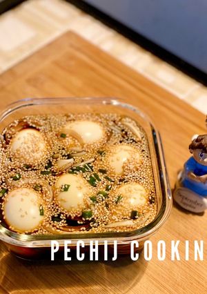 Hình của món Trứng Ngâm Tương/Korean Marinated Soy Sauce Eggs.
