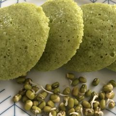A picture of Sprout Rava Idli.