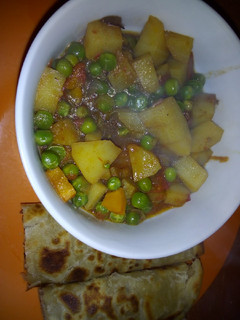 A picture of Peas stew with chapati #vegan contest.