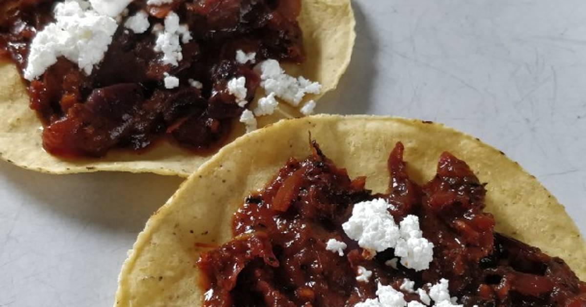 Tostadas de tinga de jamaica Receta de cenaduría abedul- Cookpad