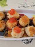 Buñuelos de trinxat de la cerdanya para aperitivo con cebolla y tomate confitado