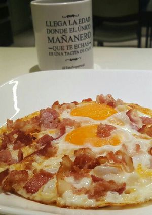 Una foto de HuevosSuperReales