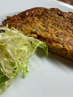 Una foto de TORTILLA de ZANAHORIA, MOZZARELLA y COLIFLOR