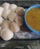 Hot steamed idli with sambhar